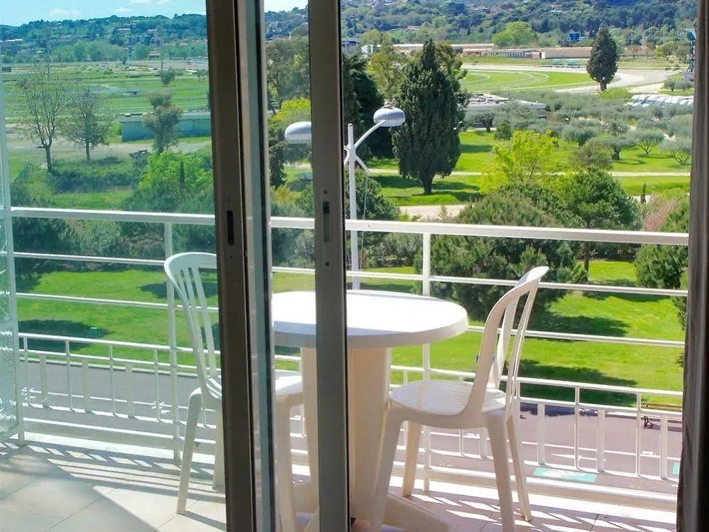 Holiday home Residence Meublee Studiotel Cagnes-sur-Mer